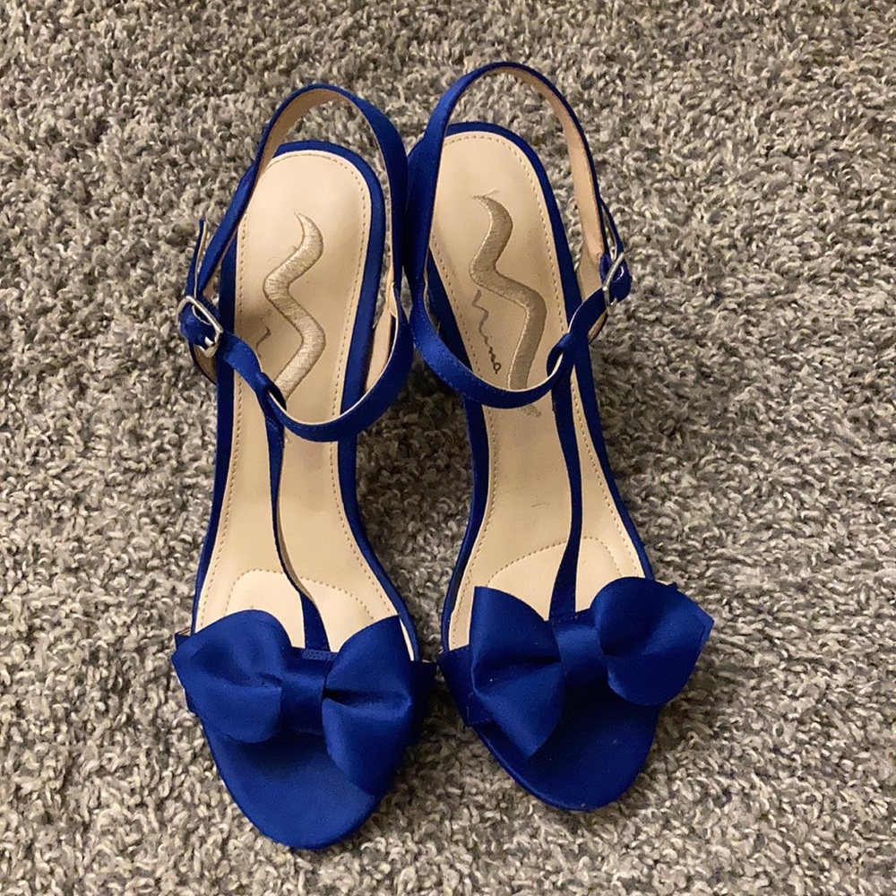Nina blue heels